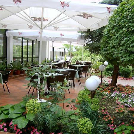 Hotel Pela オフリド エクステリア 写真