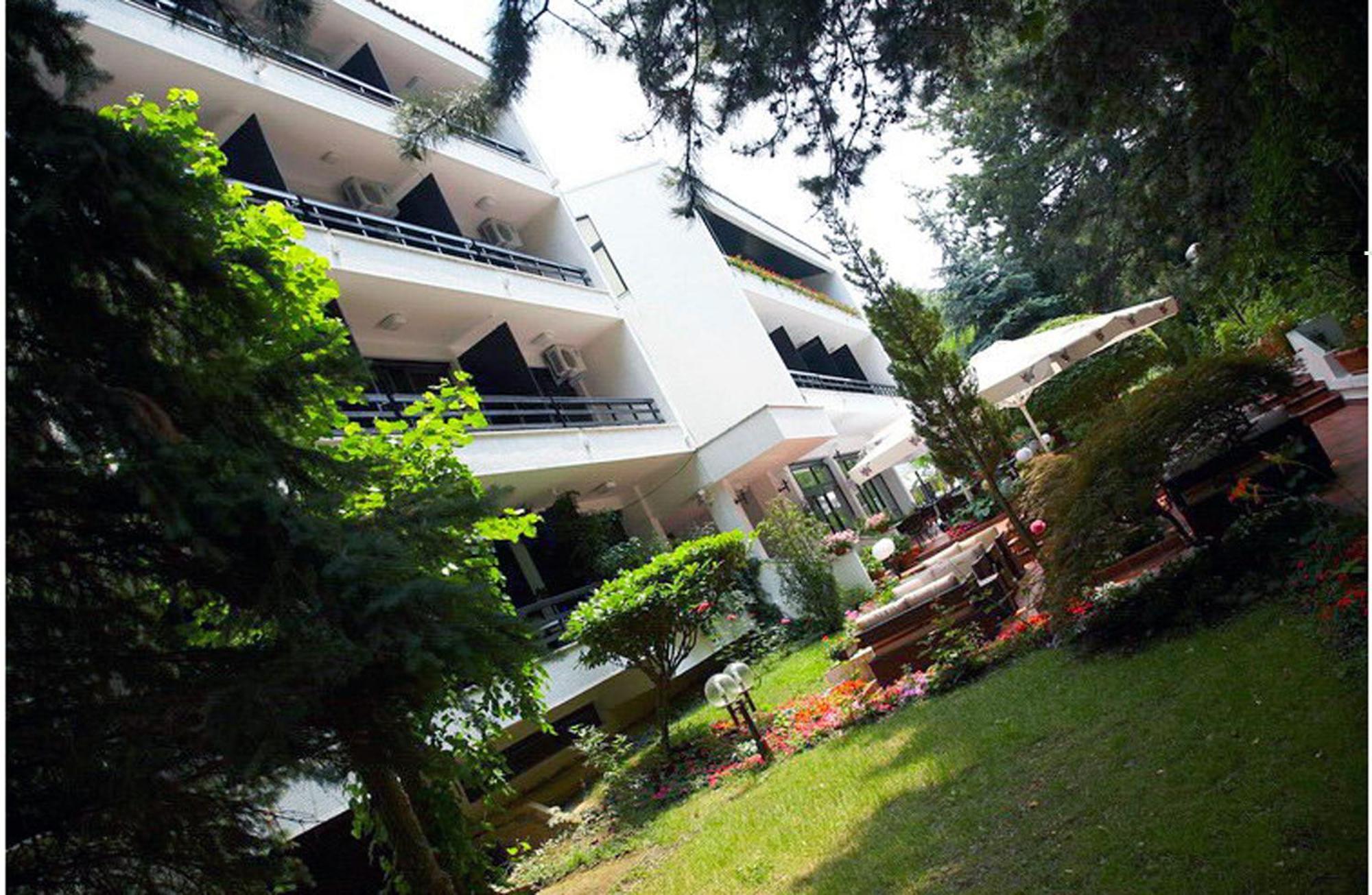 Hotel Pela オフリド エクステリア 写真