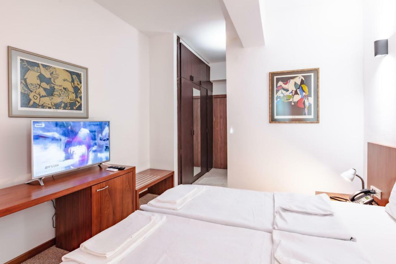 Hotel Pela オフリド エクステリア 写真