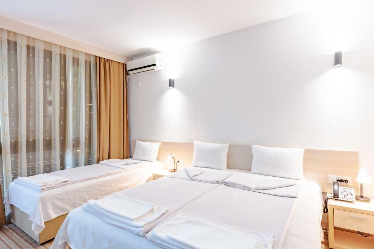 Hotel Pela オフリド エクステリア 写真