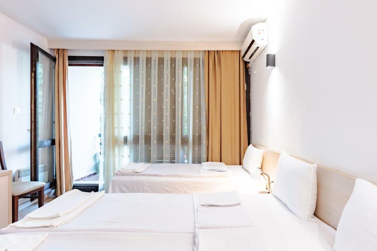 Hotel Pela オフリド エクステリア 写真