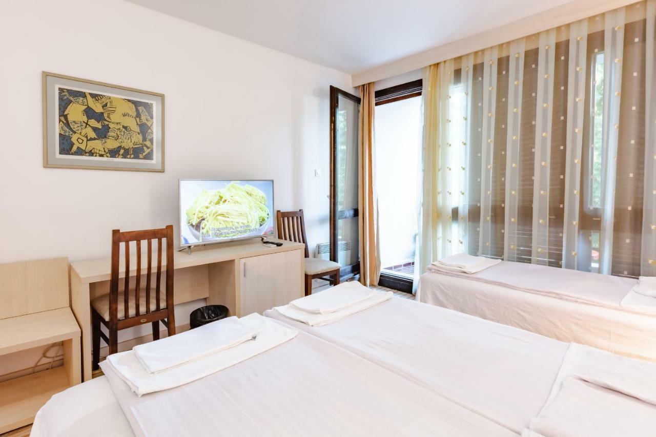 Hotel Pela オフリド エクステリア 写真