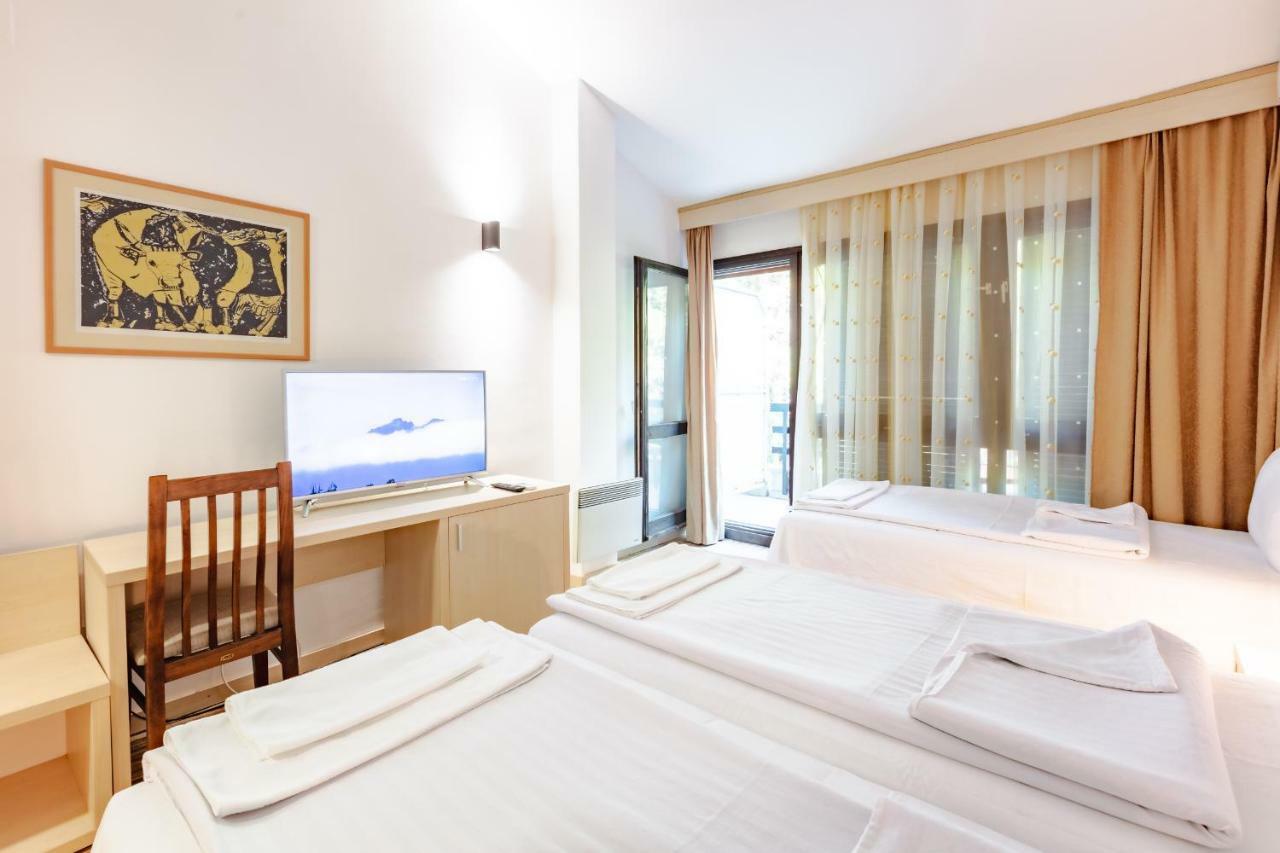 Hotel Pela オフリド エクステリア 写真