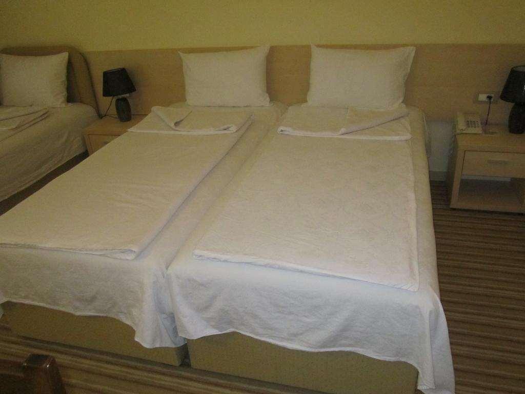 Hotel Pela オフリド 部屋 写真